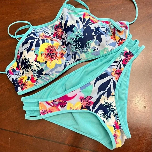 ⭕️ Swim Suit. Bikini & top - Picture 2 of 6